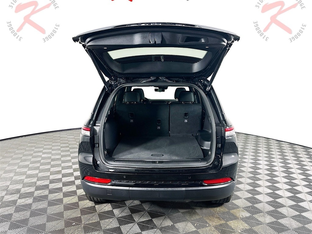 JeepGrand Cherokee16