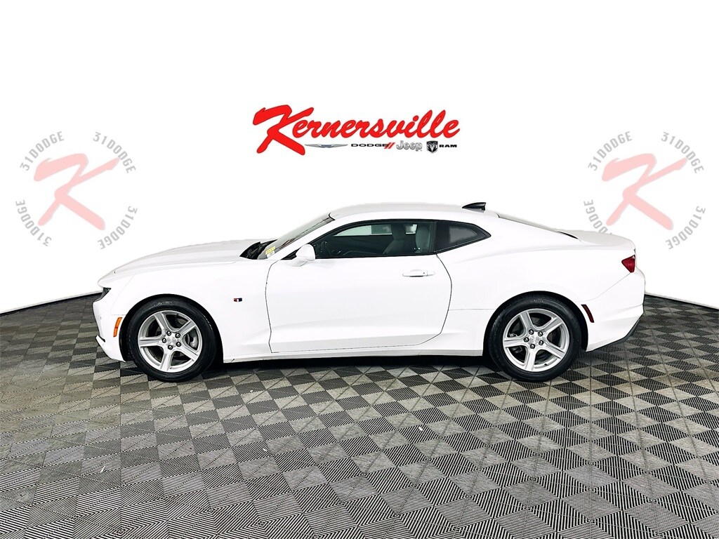 2023 Chevrolet Camaro 1LT photo 4