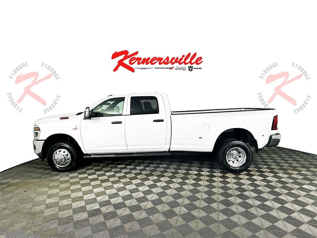 2025 Ram 3500 Tradesman photo 4