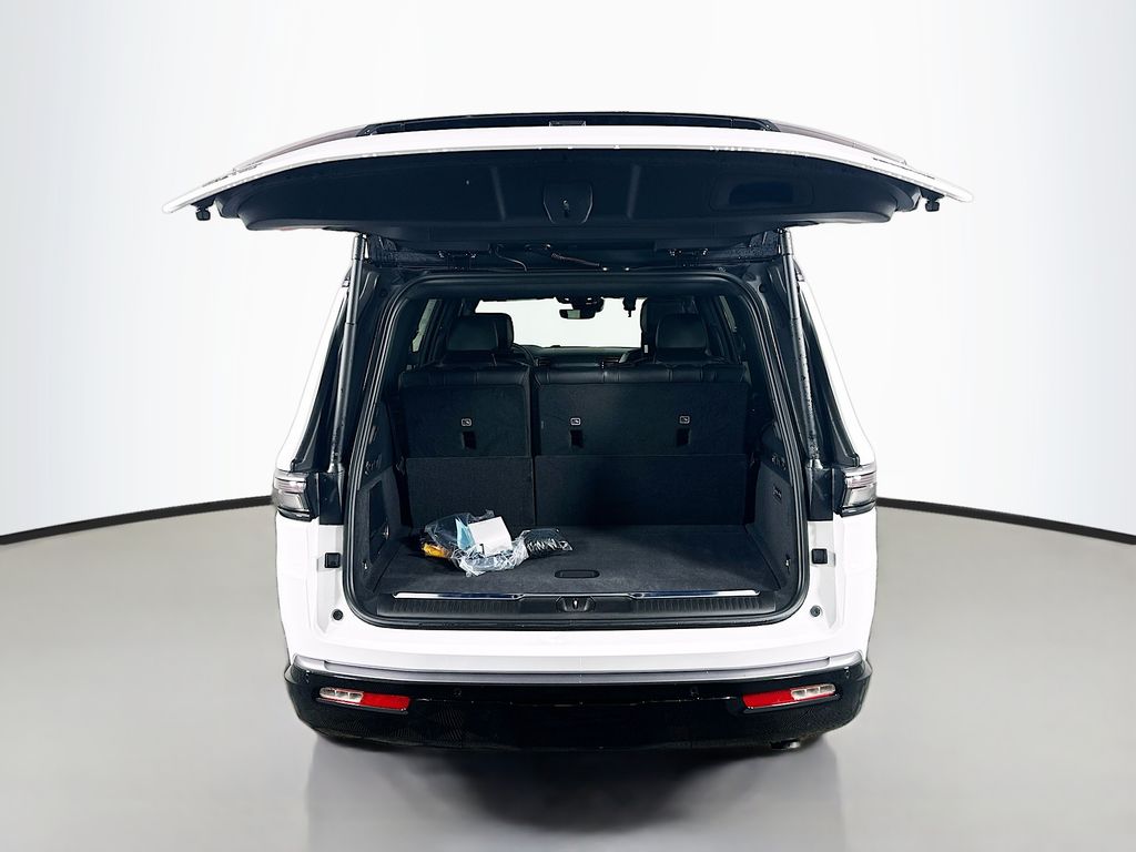 JeepGrand Wagoneer15