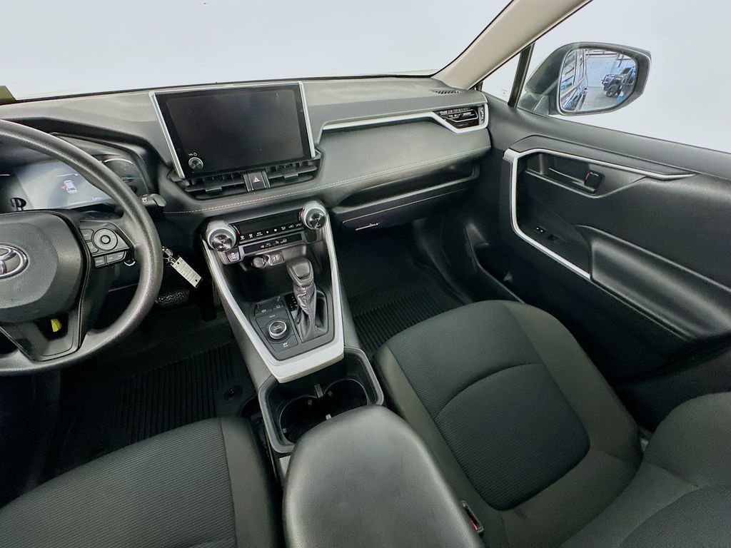 ToyotaRAV4 Hybrid11
