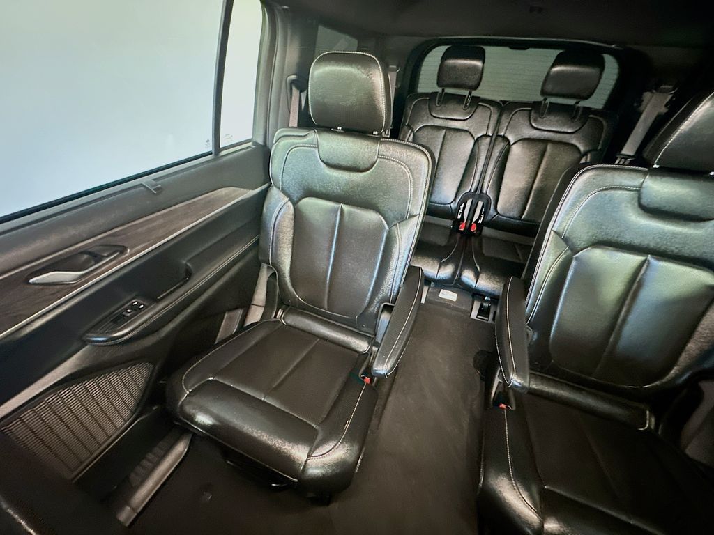 JeepGrand Cherokee L12