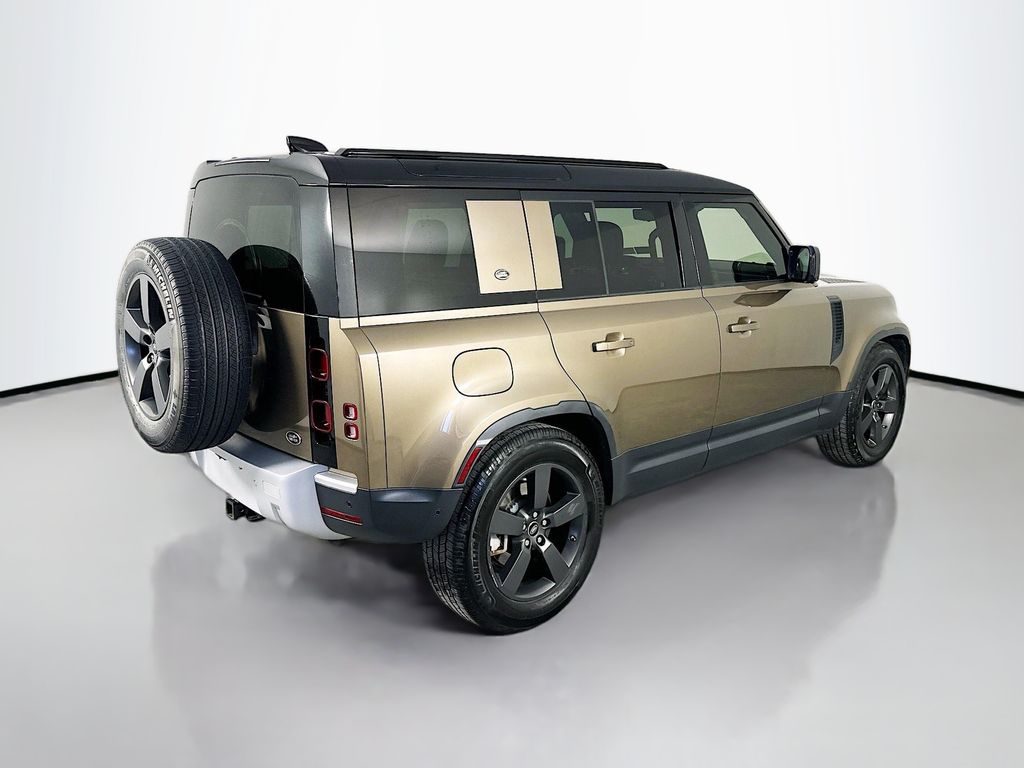 Land RoverDefender 1107