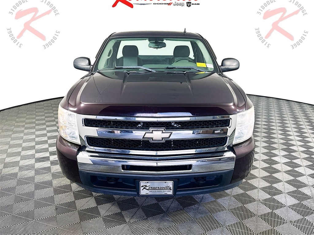 Used 2009 Chevrolet Silverado 1500 Work Truck with VIN 1GCEK14049Z159841 for sale in Kernersville, NC