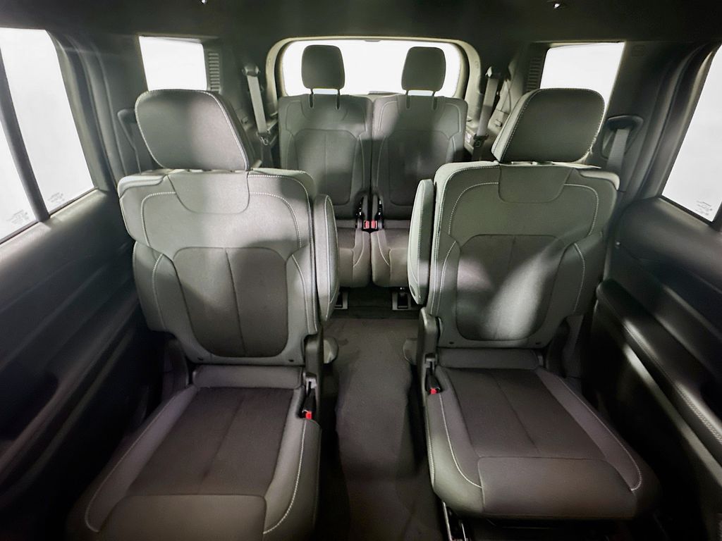 JeepGrand Cherokee L10