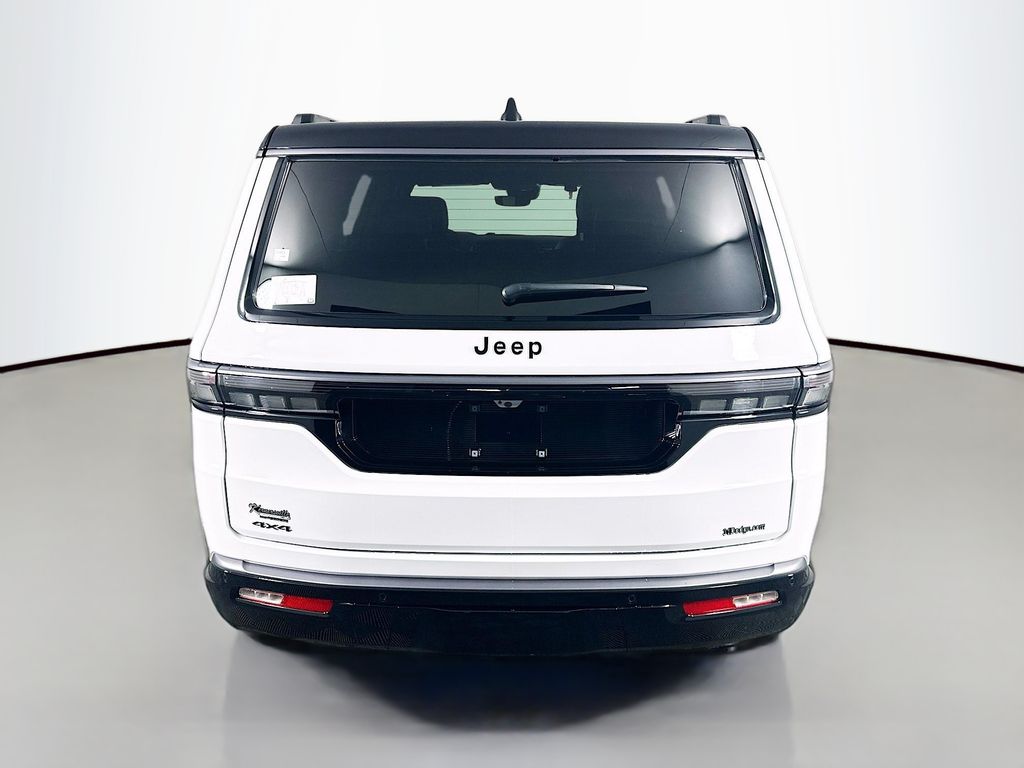 JeepGrand Wagoneer5