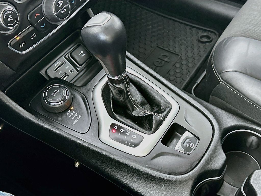JeepCherokee16