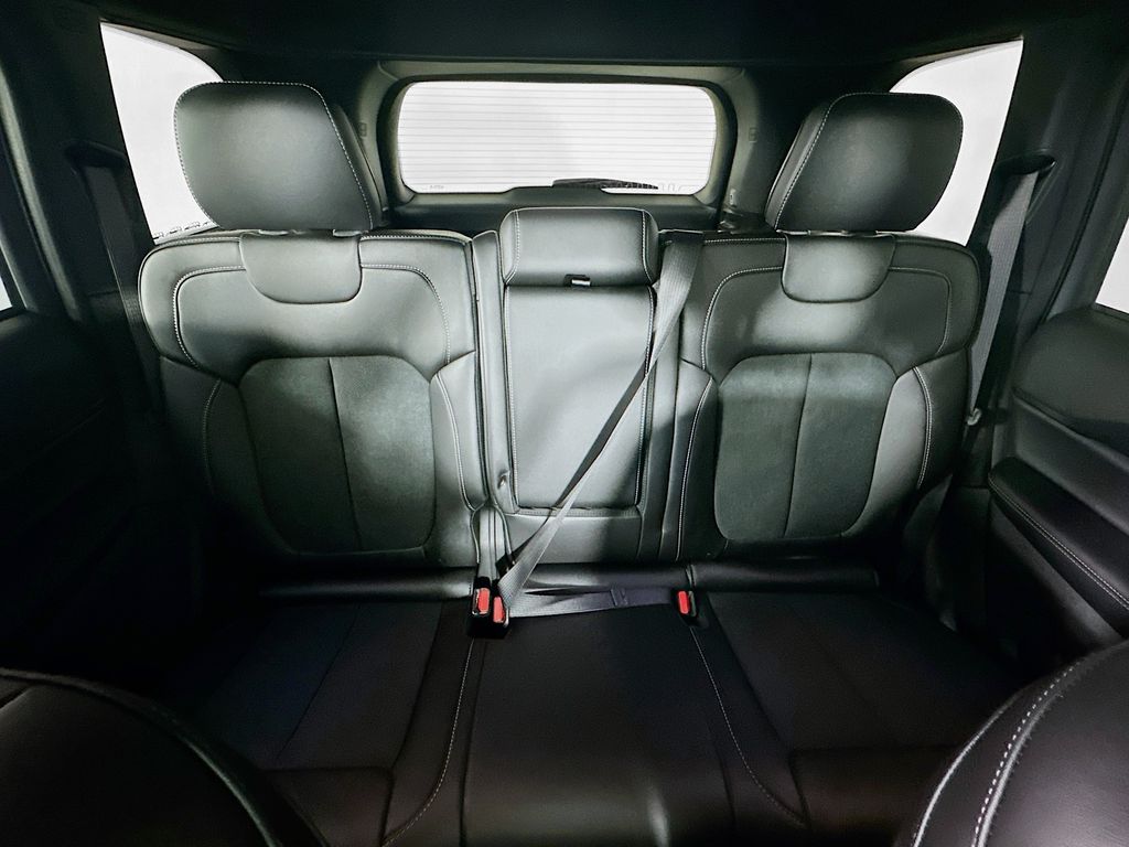 JeepGrand Cherokee10