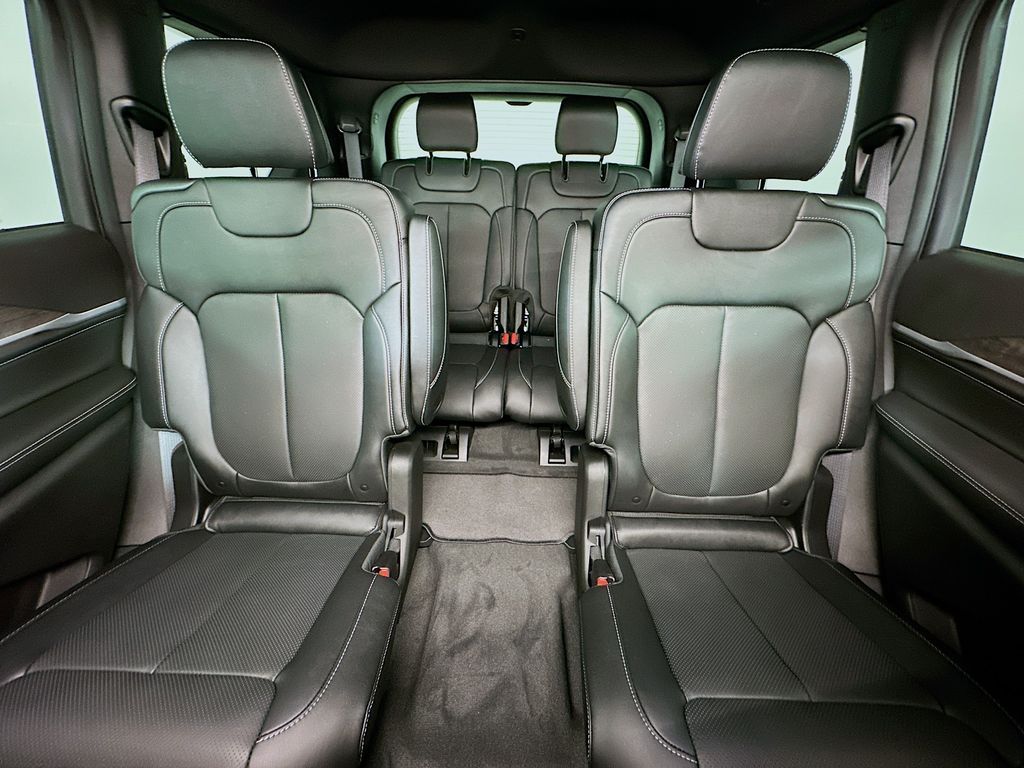 JeepGrand Cherokee L10