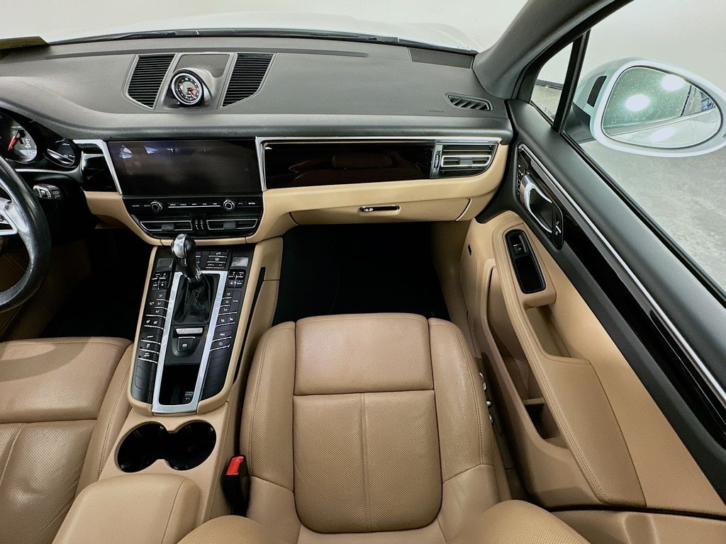 PorscheMacan11
