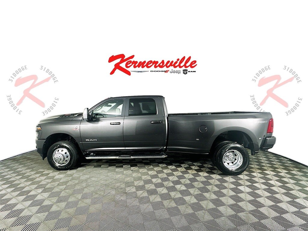 2025 Ram 3500 Laramie photo 4