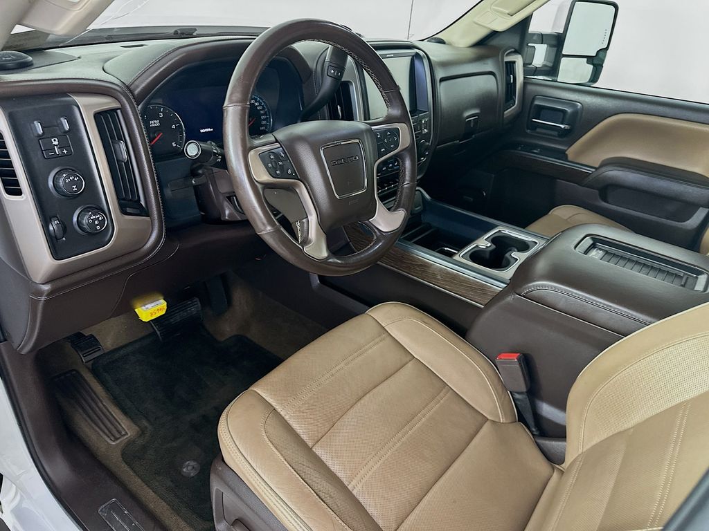 GMCSierra 2500HD30