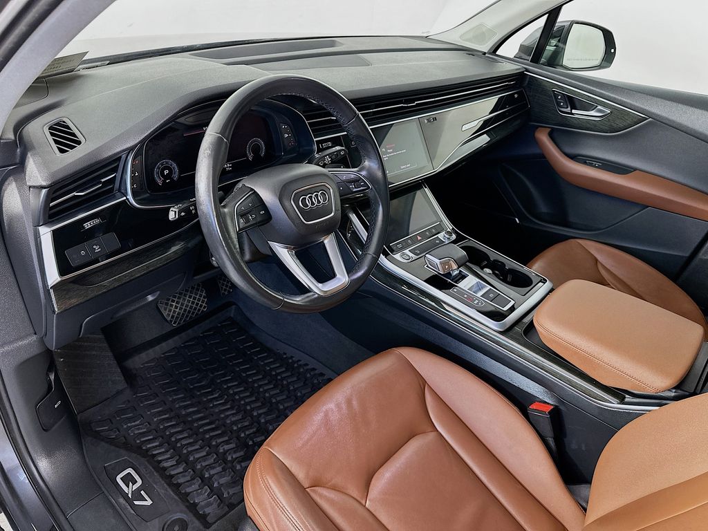 AudiQ729