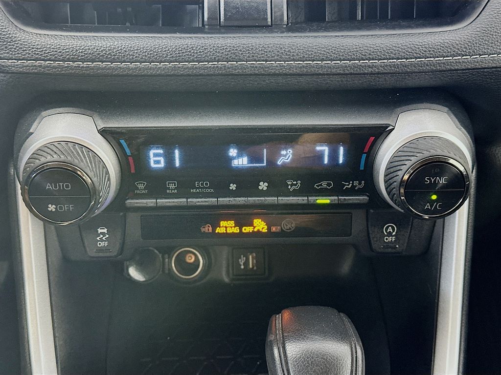 ToyotaRAV418