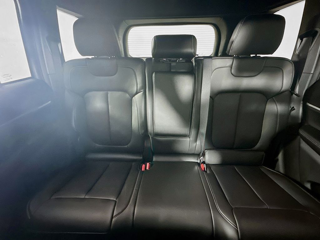 JeepGrand Cherokee10