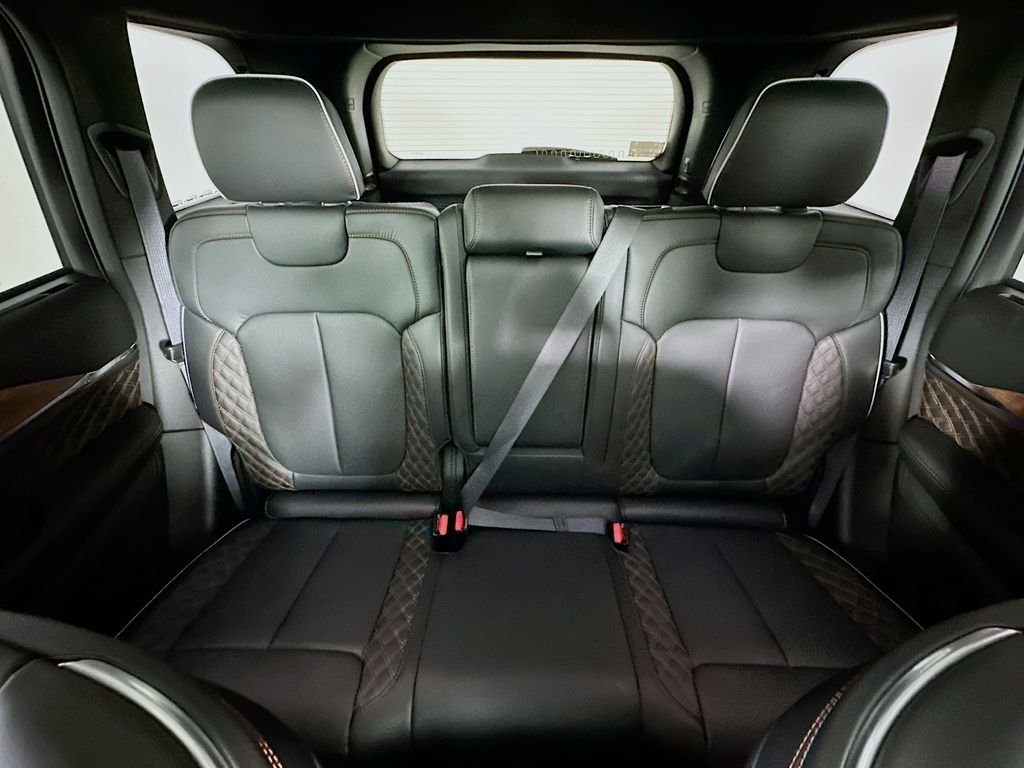 JeepGrand Cherokee10