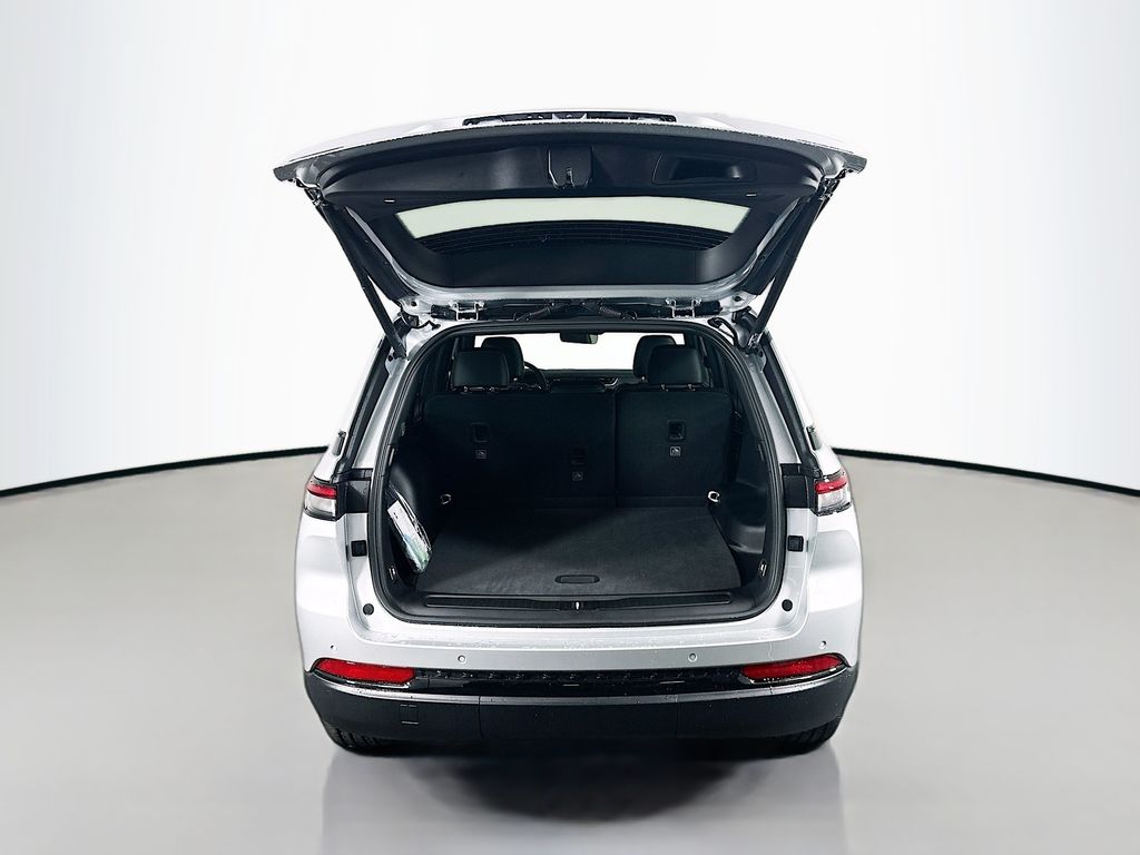 JeepGrand Cherokee16