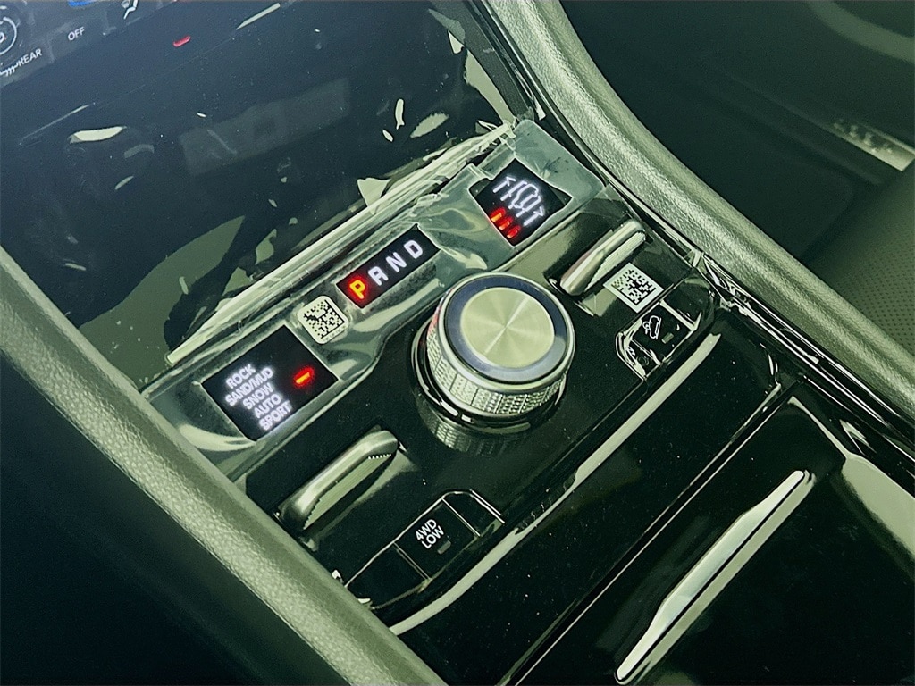 JeepGrand Cherokee12