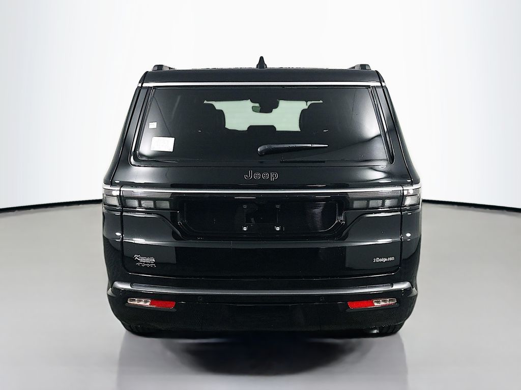 JeepGrand Wagoneer6