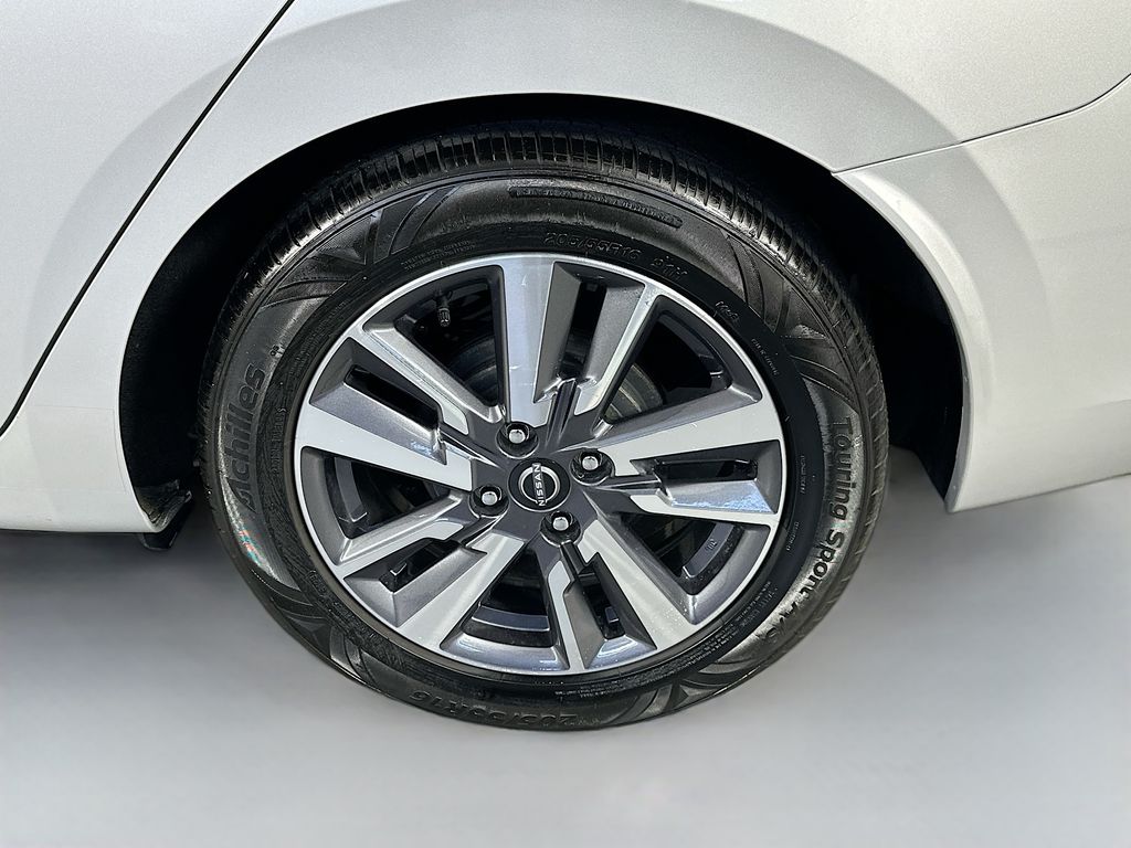 NissanVersa33