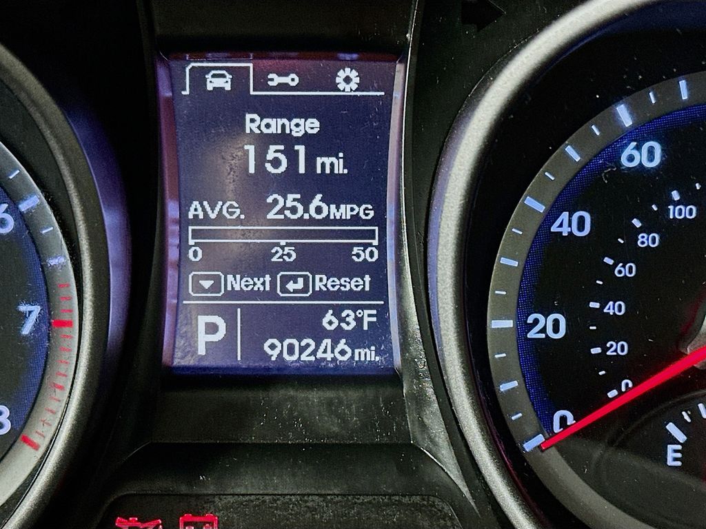 HyundaiSanta Fe Sport15