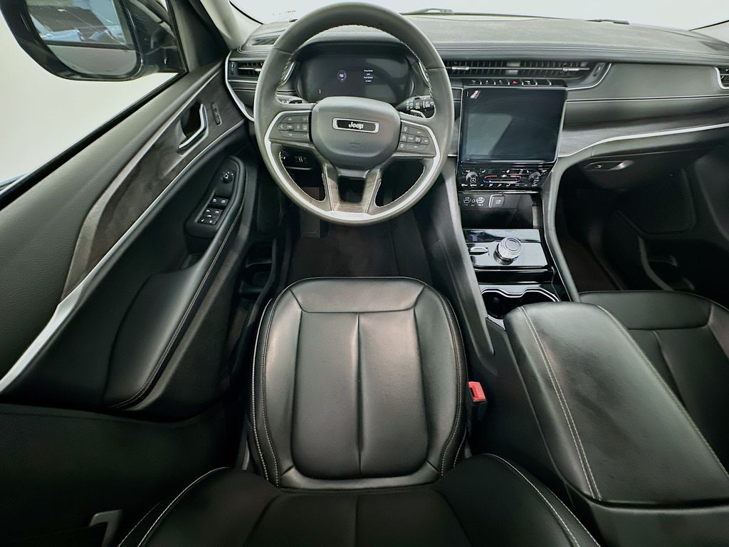 JeepGrand Cherokee L9