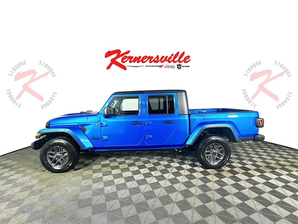 2025 Jeep Gladiator Sport S photo 4