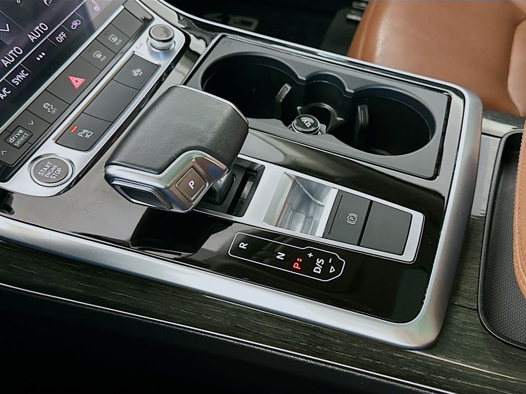 AudiQ716