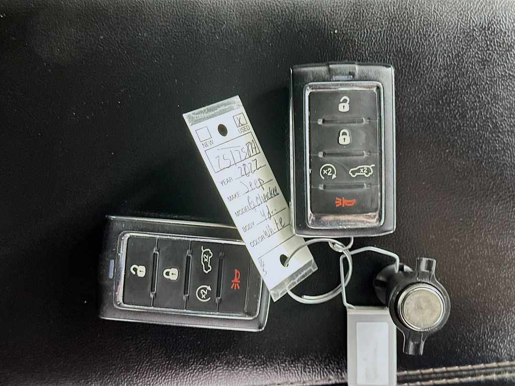 JeepGrand Cherokee L34