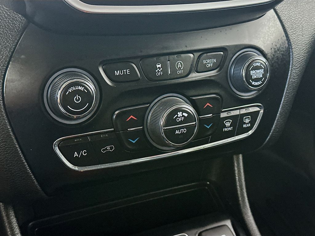 JeepCherokee18