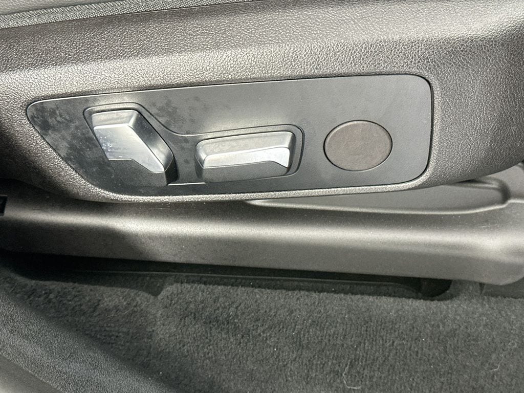 BMWX324