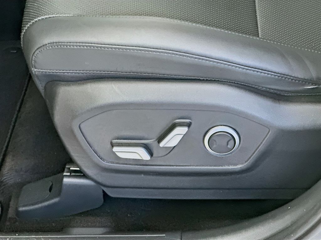 HyundaiSanta Fe22