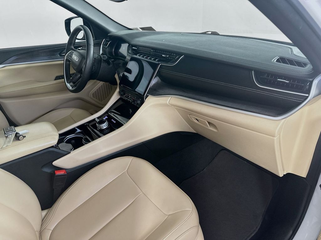 JeepGrand Cherokee31