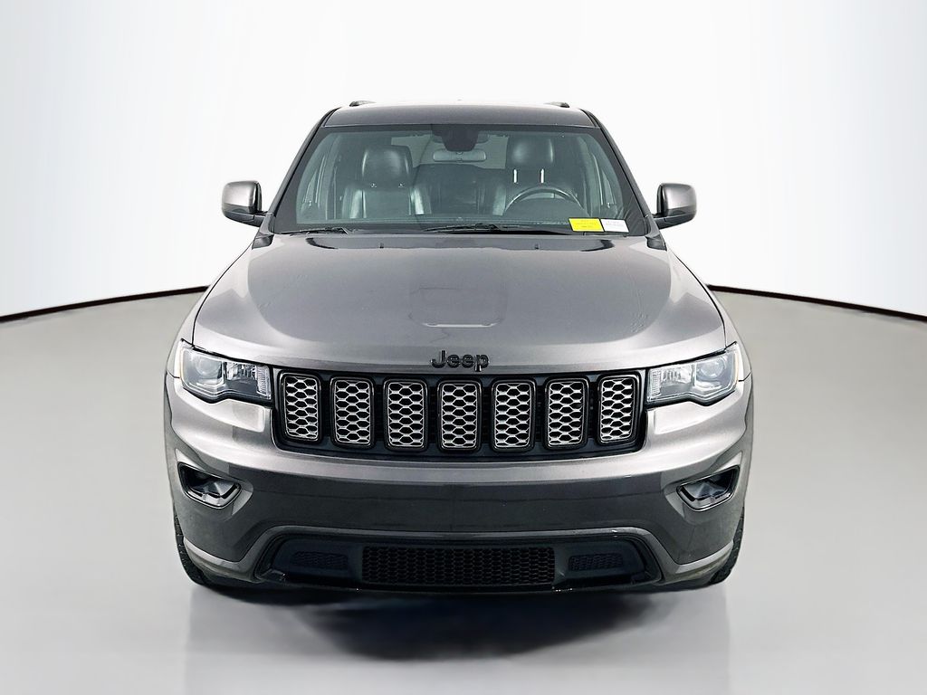 JeepGrand Cherokee2