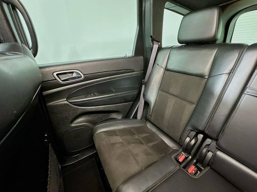 JeepGrand Cherokee12