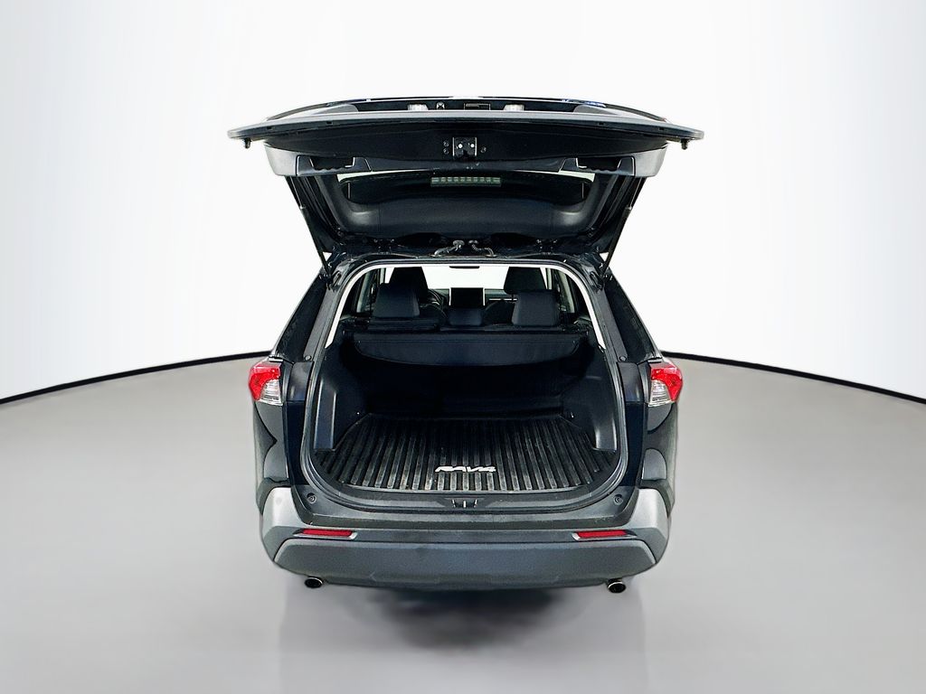 ToyotaRAV4 Hybrid28