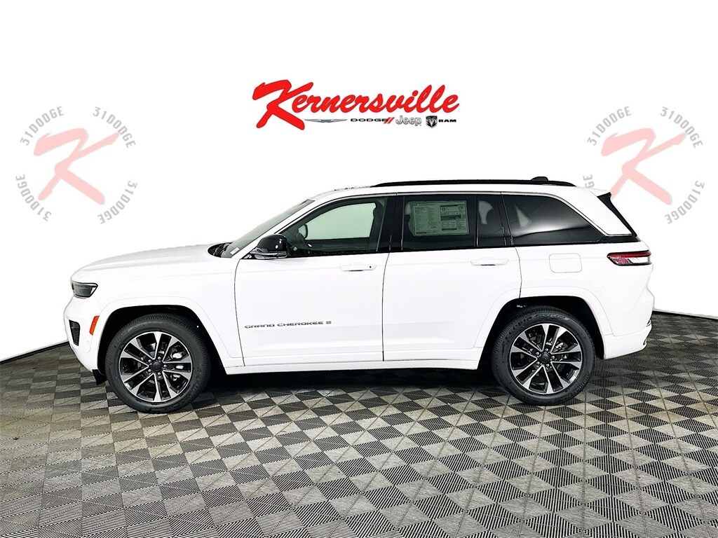 2025 Jeep Grand Cherokee Overland photo 4