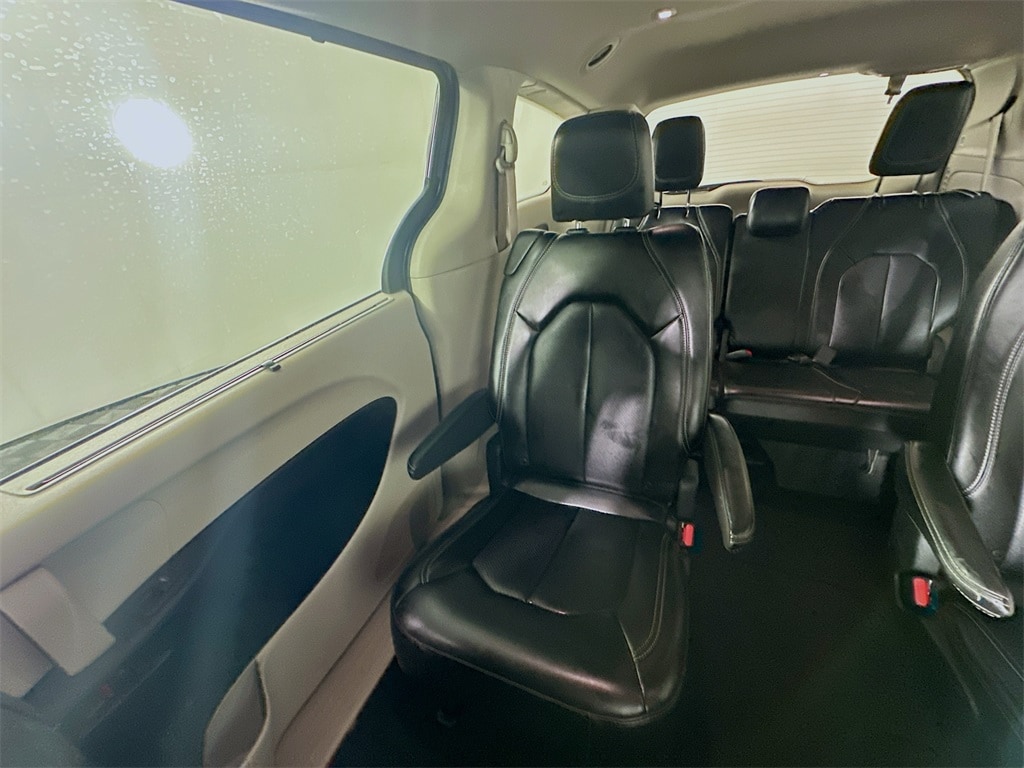 ChryslerPacifica12