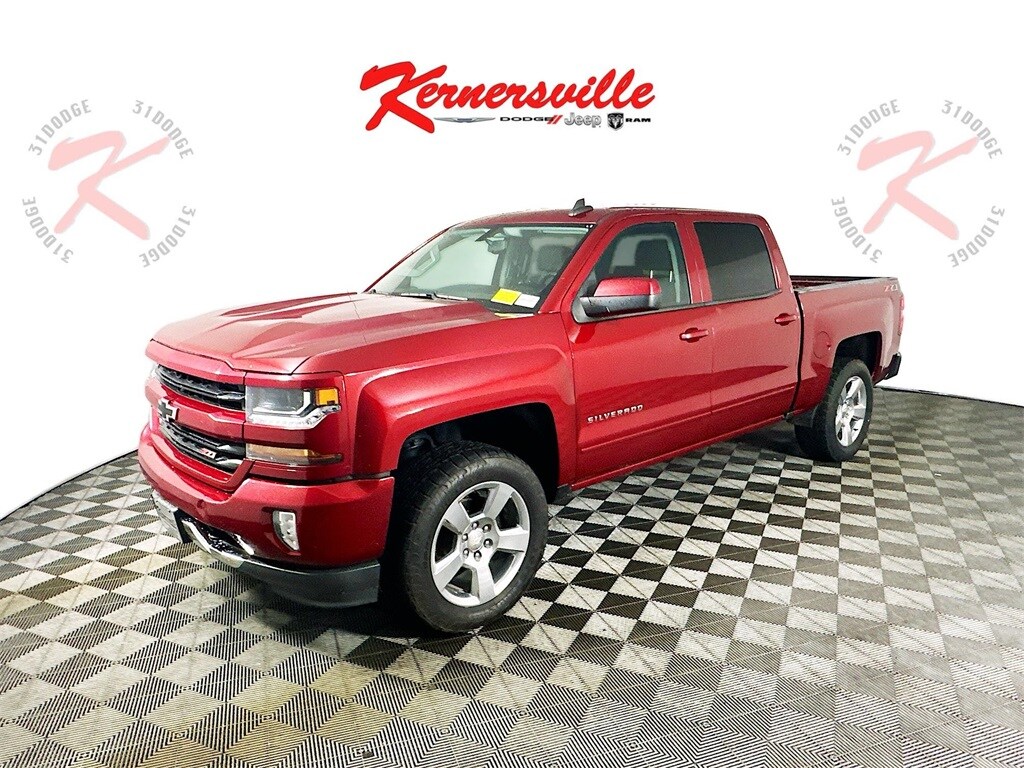 2018 Chevrolet Silverado 1500 LT photo 3