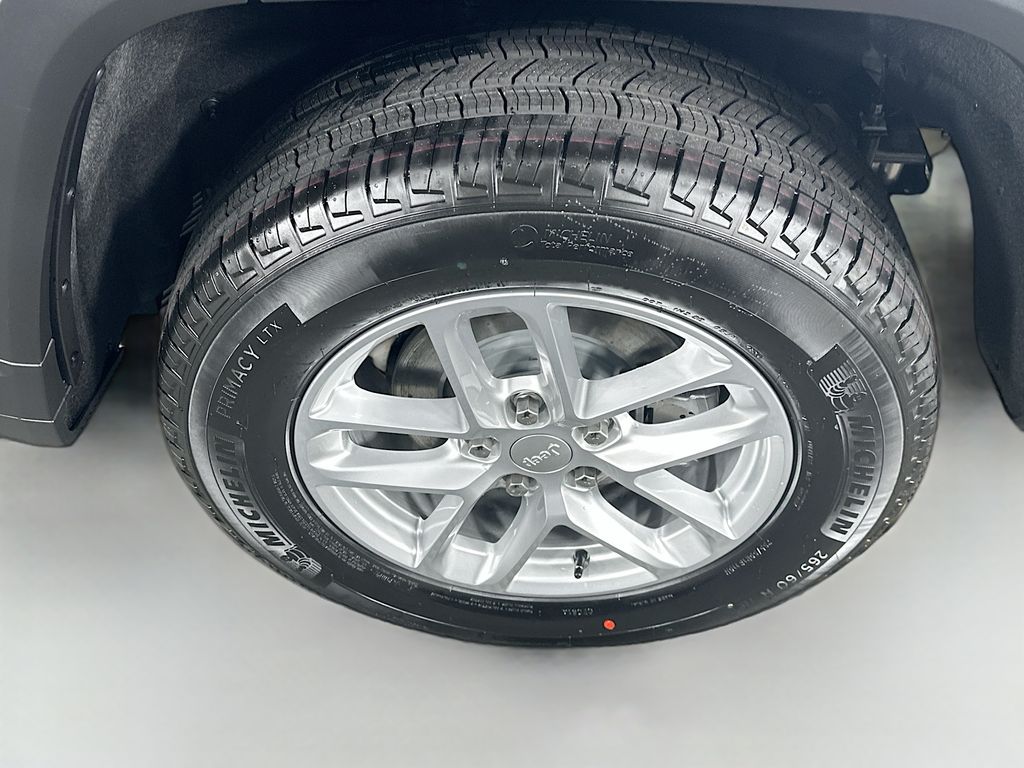 JeepGrand Cherokee16