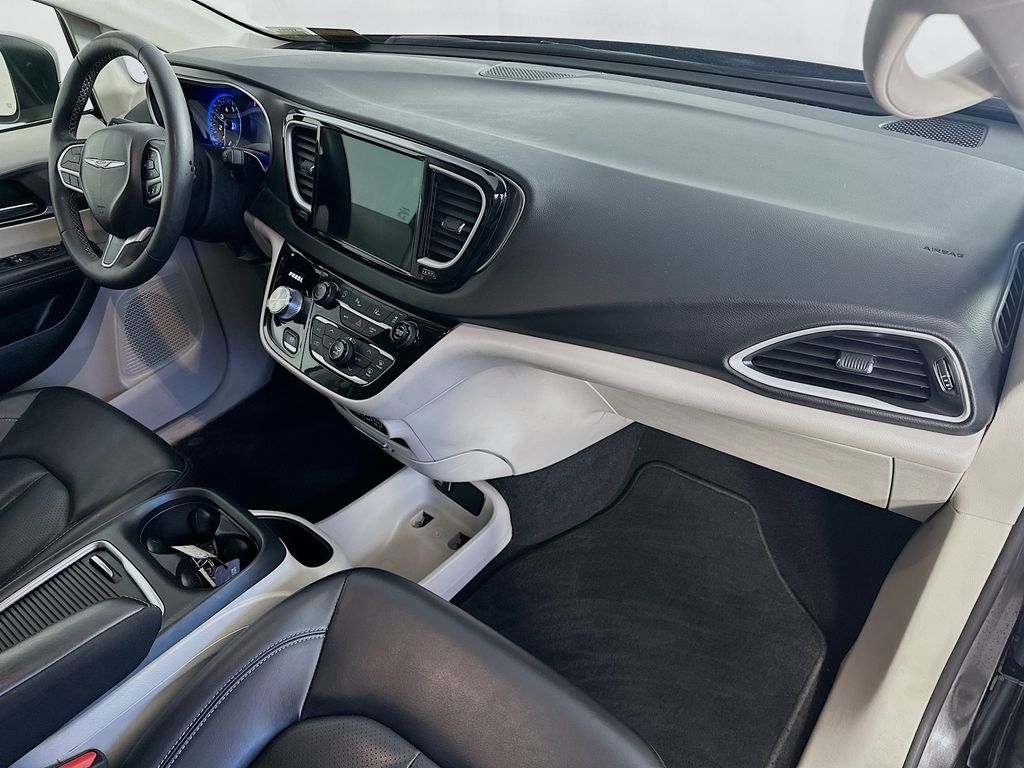 ChryslerPacifica30