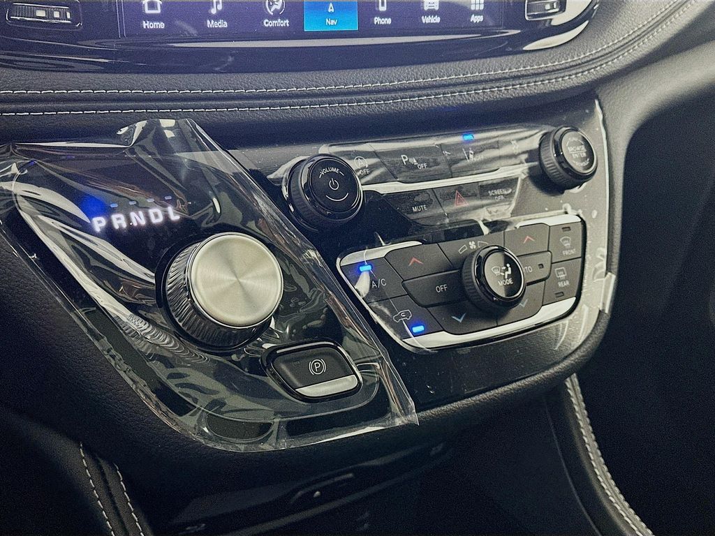 ChryslerPacifica12