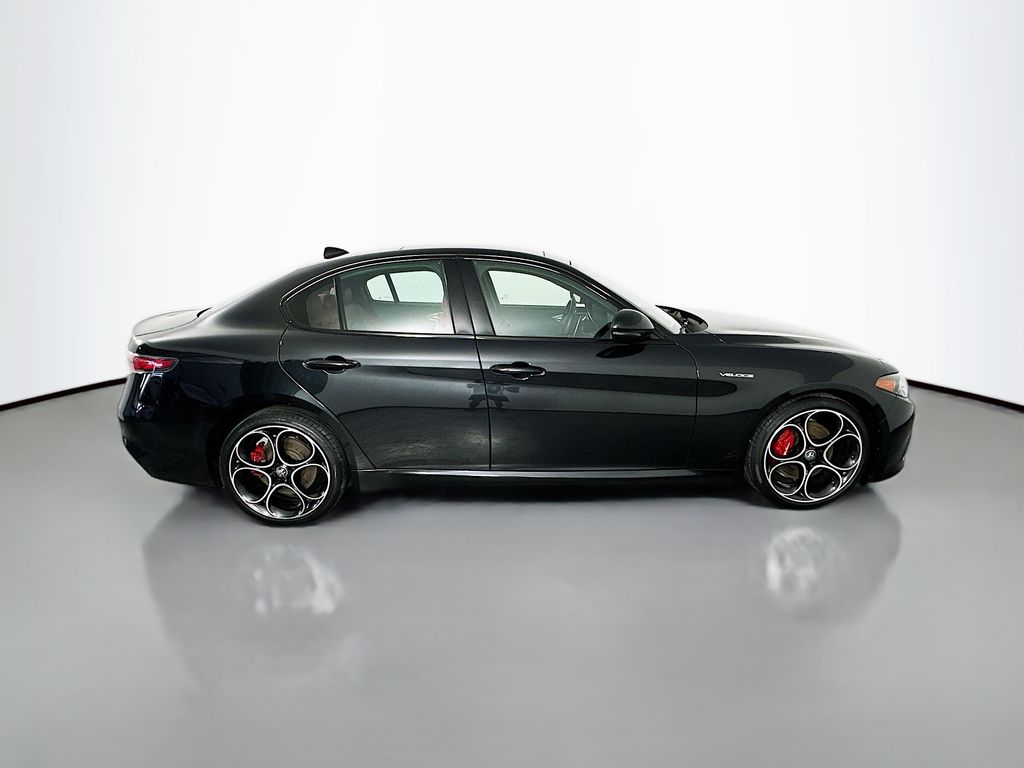 Alfa RomeoGiulia8