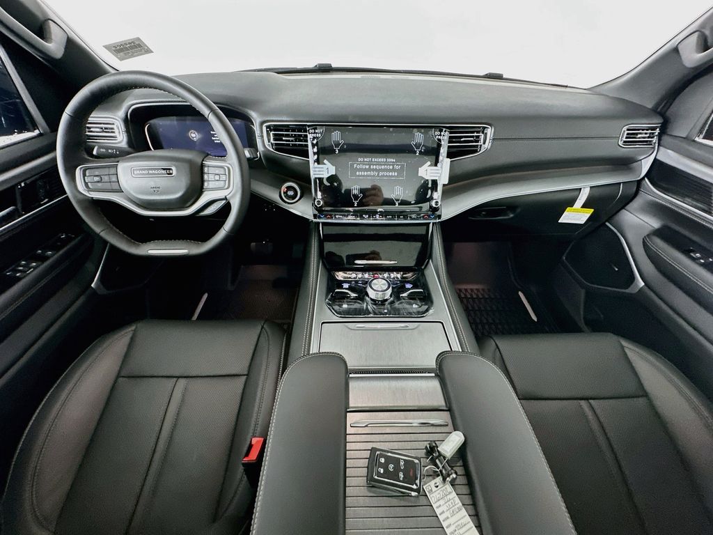 JeepGrand Wagoneer9