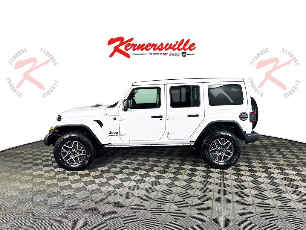 2025 Jeep Wrangler Unlimited Sahara photo 4