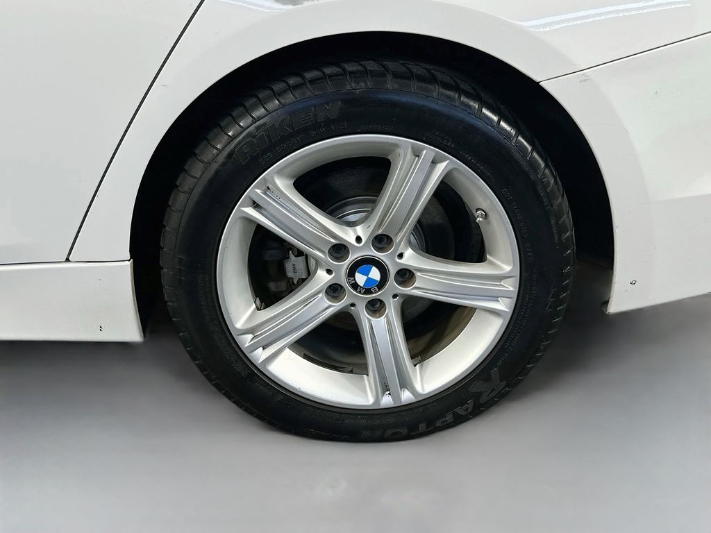 BMW3 Series35