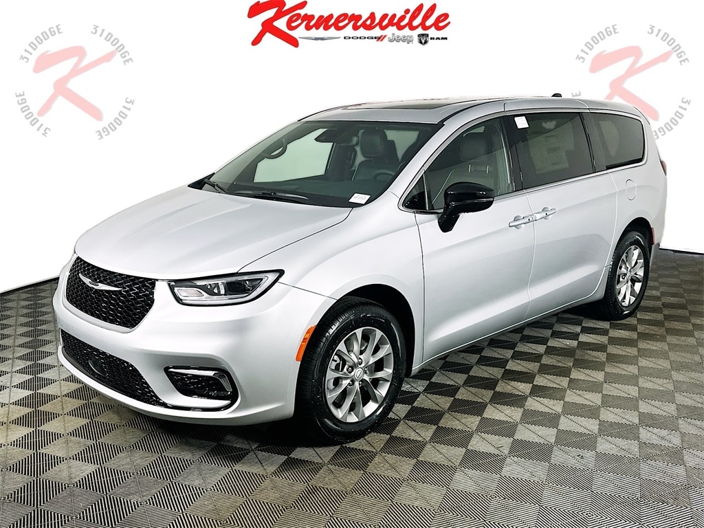 New 2026 Chrysler Pacifica Limited Passenger Van