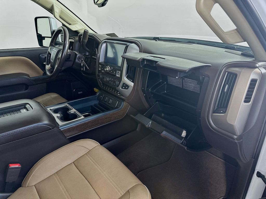 GMCSierra 2500HD31