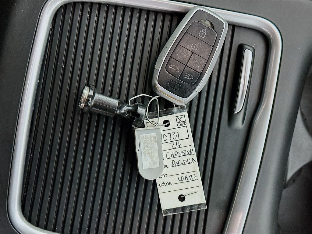 ChryslerPacifica34