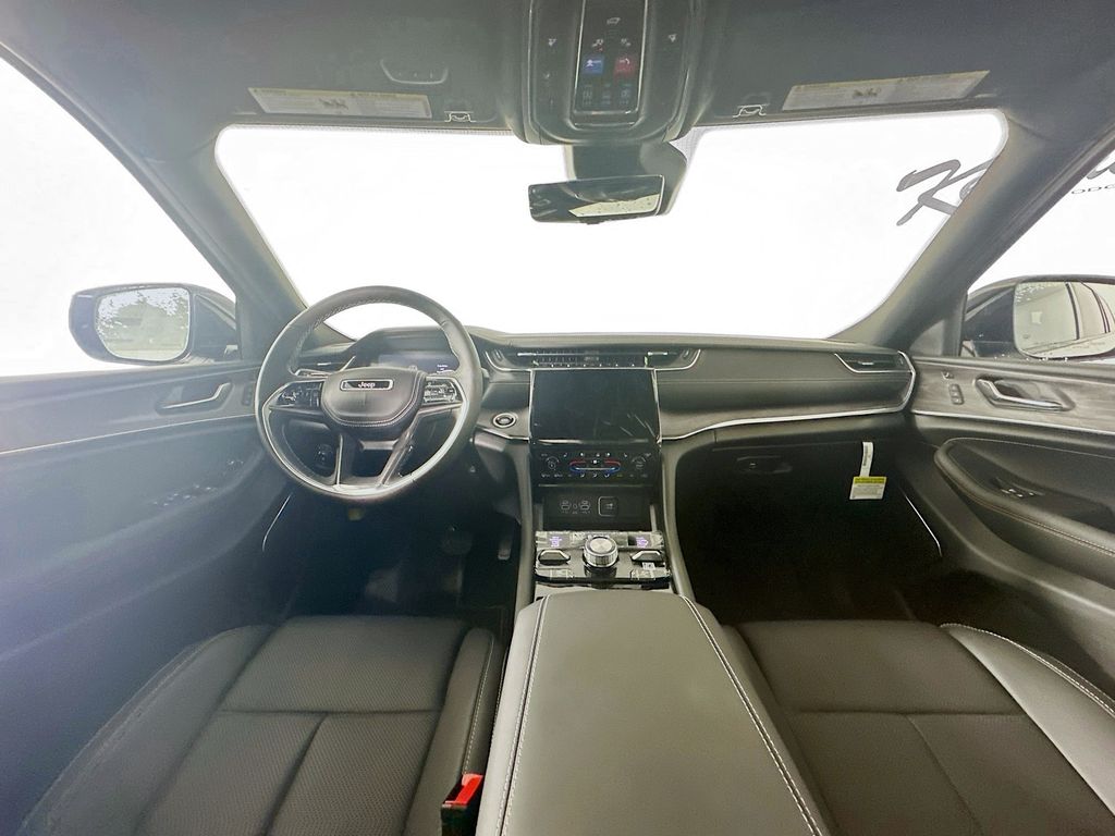 JeepGrand Cherokee L9